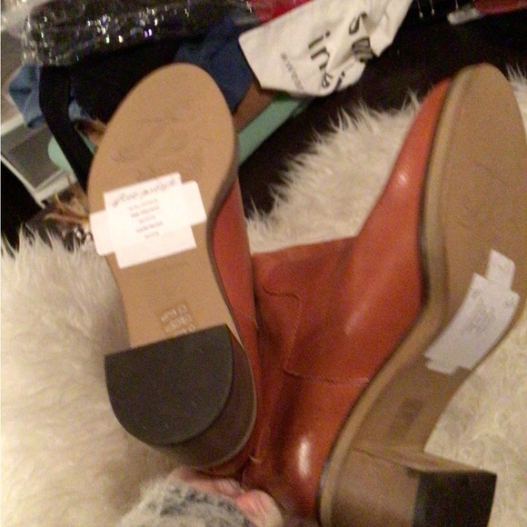 Free People tabby boot ** mismatched - Picture 3 of 6